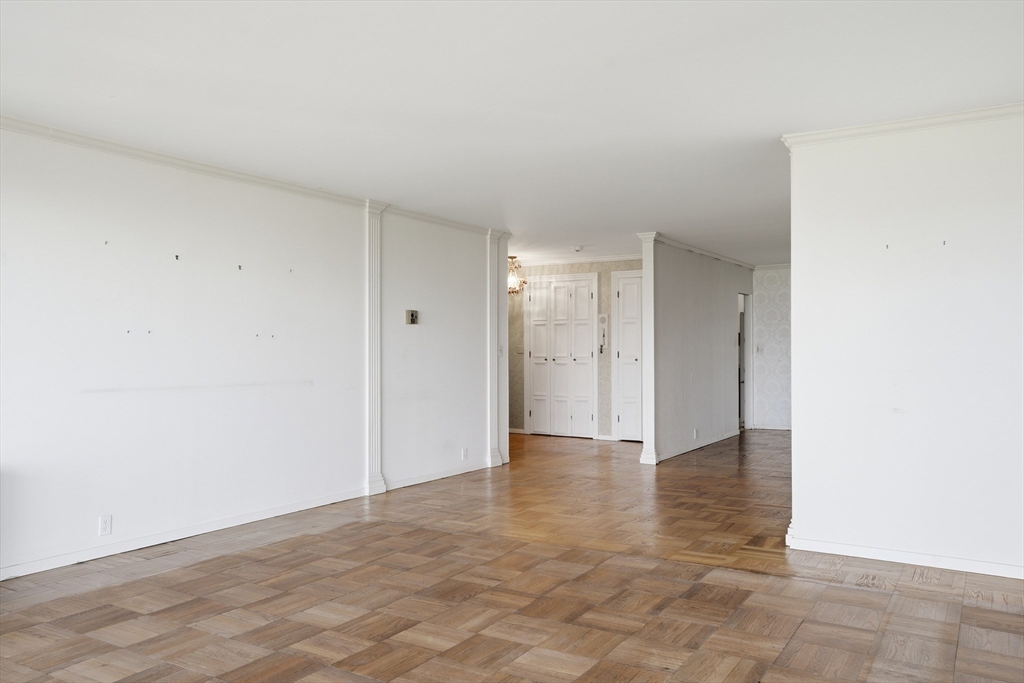 180 Beacon Street, Unit 8DE Boston, MA 02116 - Photo 8 of 31