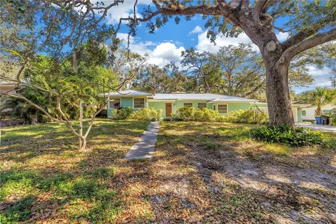 $450,000 | 1019 Woodcrest Avenue, Clearwater, FL 33756