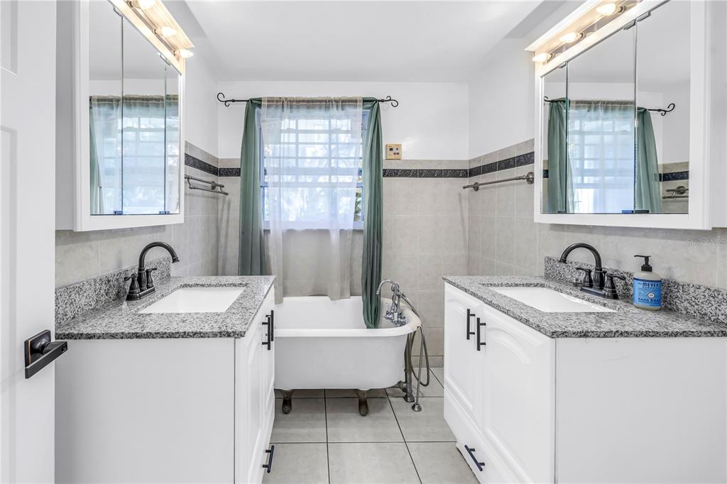 1019 Woodcrest Avenue Clearwater, FL 33756 - Photo 21 of 52