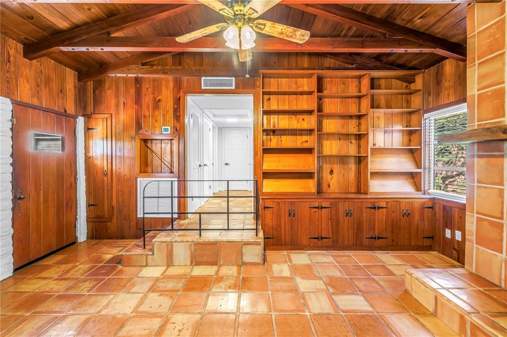 1019 Woodcrest Avenue Clearwater, FL 33756 - Photo 8 of 52