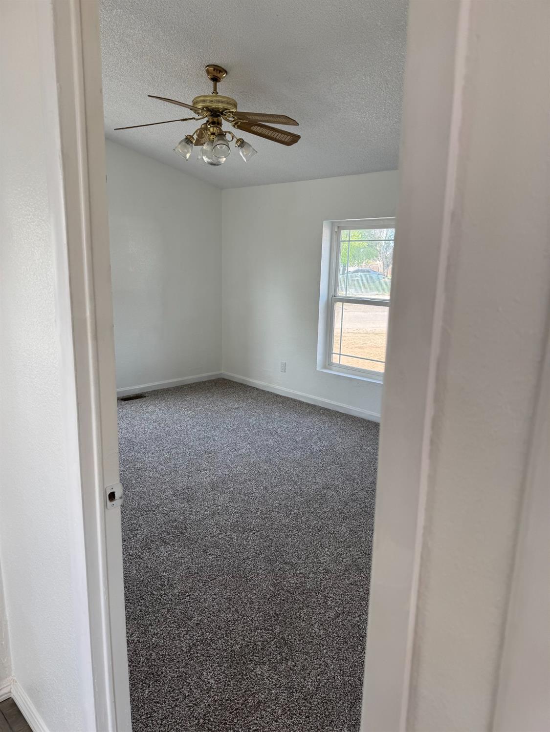 28640 Ward Street Madera, CA 93638 - Photo 12 of 31