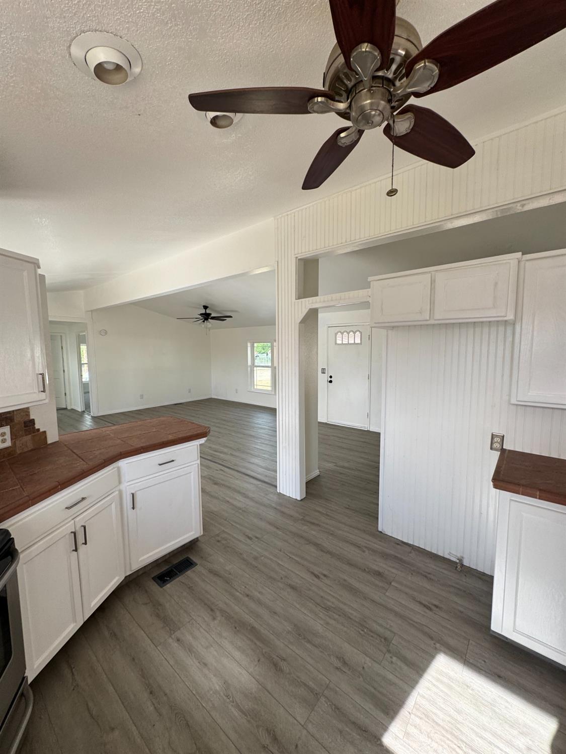 28640 Ward Street Madera, CA 93638 - Photo 7 of 31