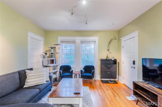 $147,000 | 6102 Washington Boulevard, Unit 302, St. Louis, MO 63112