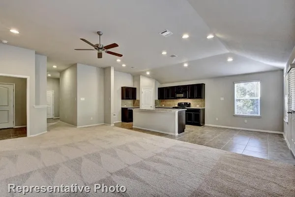 $1,900 | 21607 Surrey Lane, Lago Vista, TX 78645