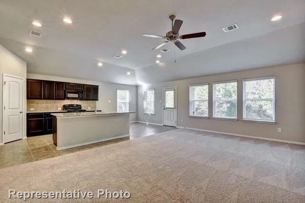 $1,900 | 21607 Surrey Lane, Lago Vista, TX 78645