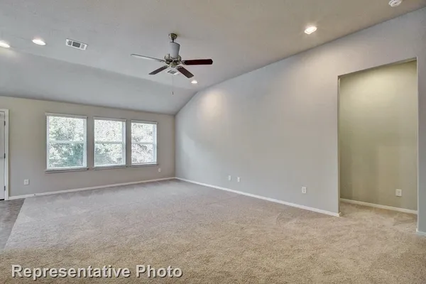 $1,900 | 21607 Surrey Lane, Lago Vista, TX 78645