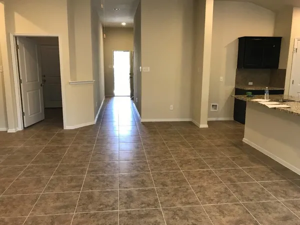 $1,900 | 21607 Surrey Lane, Lago Vista, TX 78645