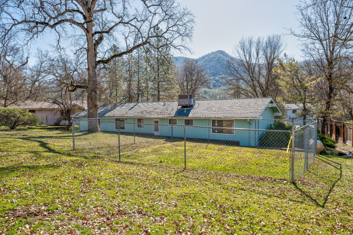 46011 Ming Circle Oakhurst, CA 93644 - Photo 32 of 37