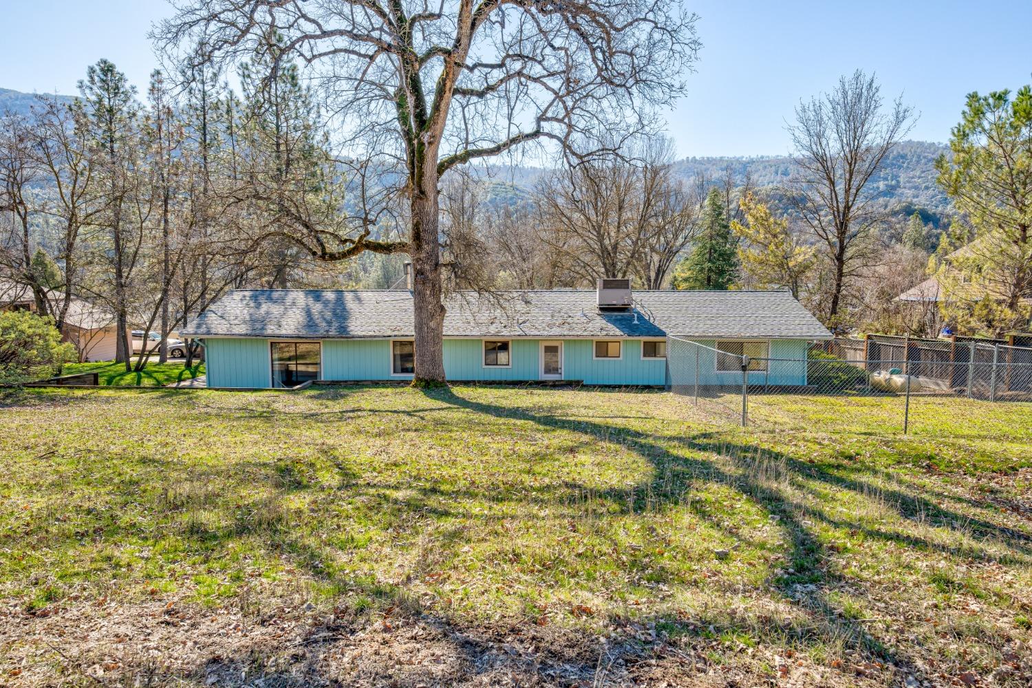 46011 Ming Circle Oakhurst, CA 93644 - Photo 34 of 37