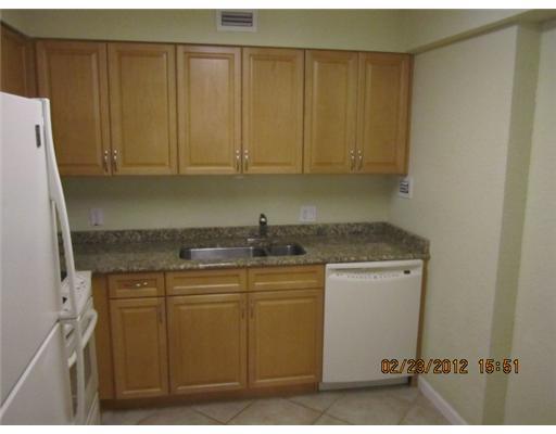 1000 Spanish River Road, Unit 3O Boca Raton, FL 33432 - Photo 5 of 12 Additional Photo