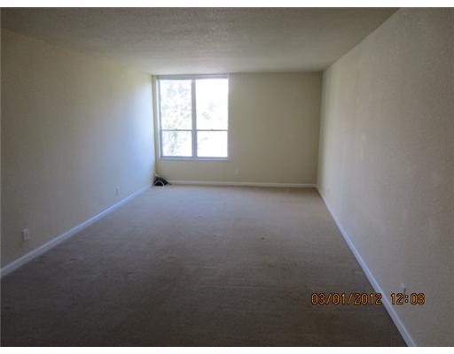 1000 Spanish River Road, Unit 3O Boca Raton, FL 33432 - Photo 10 of 12 Additional Photo