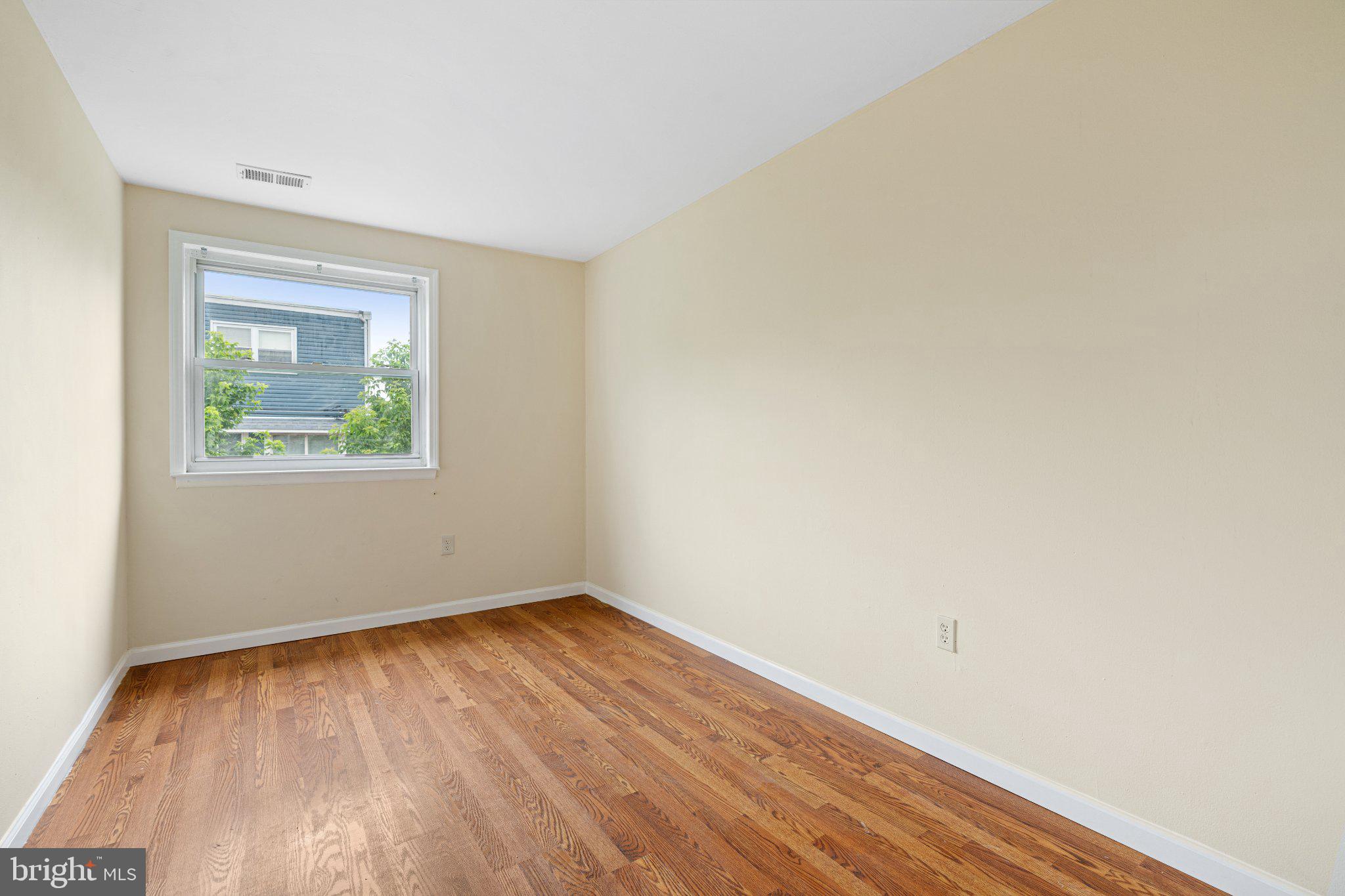3281 Red Lion Road, Unit 2 Philadelphia, PA 19114 - Photo 10 of 15 Bright and airy blank canvas room.