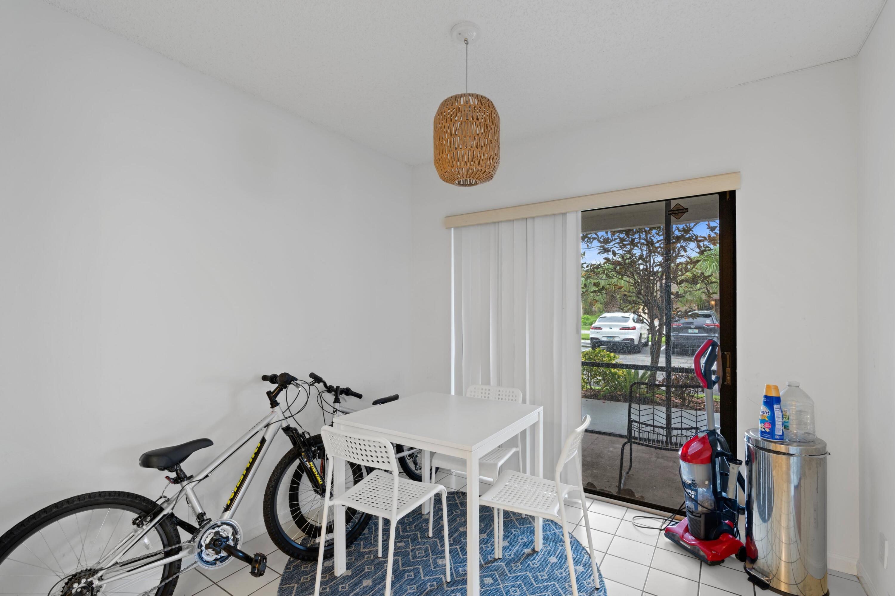 201 Southwest 1st Street, Unit 7 Boca Raton, FL 33432 - Photo 7 of 15 BREAKFAST NOOK