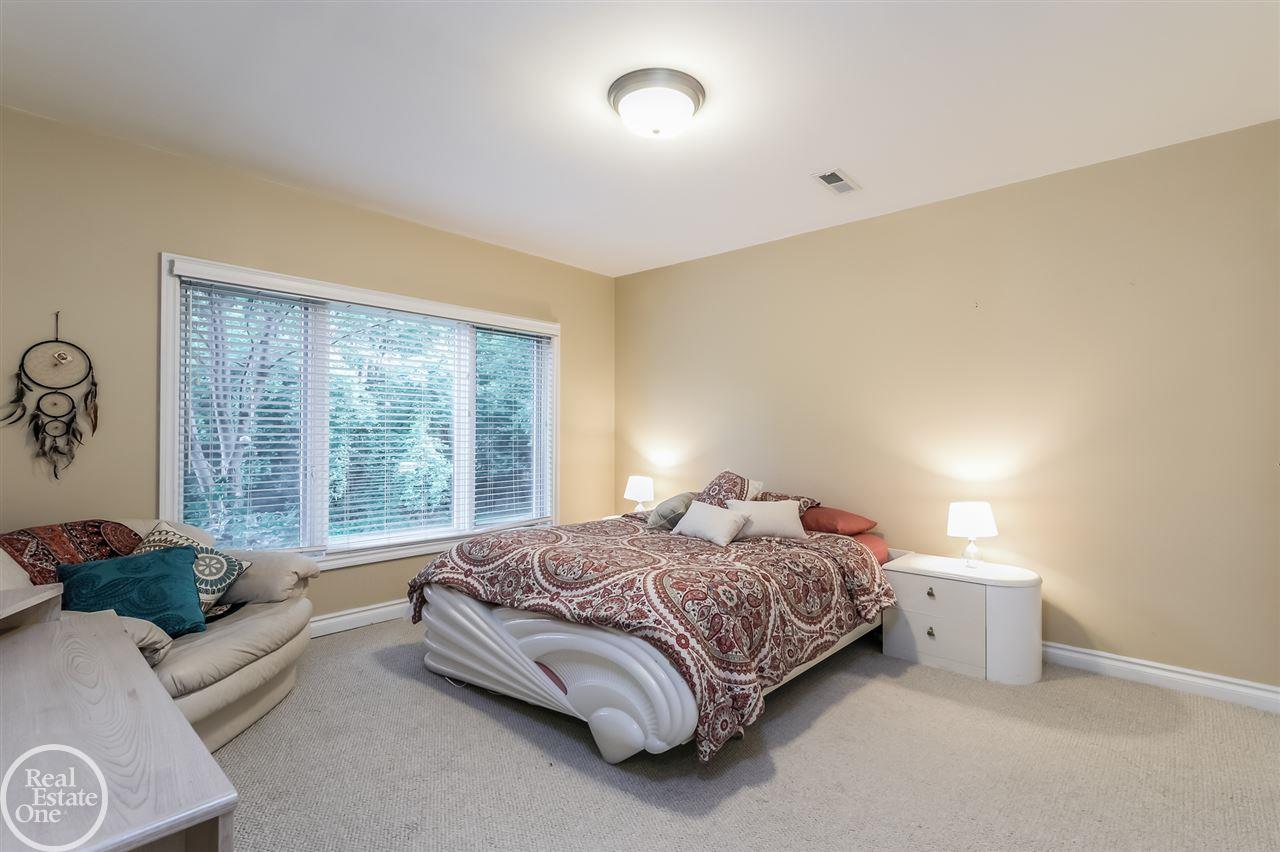 895 Quarry Drive Rochester Hills, MI 48306 - Photo 44 of 49