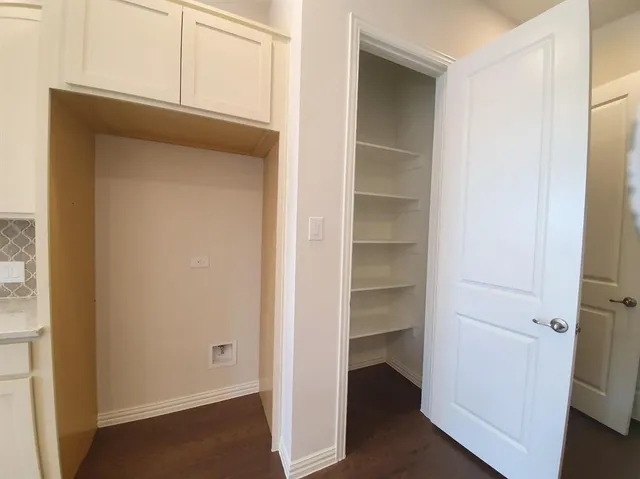 $3,150 | 8286 Primrose Way, Dallas, TX 75252