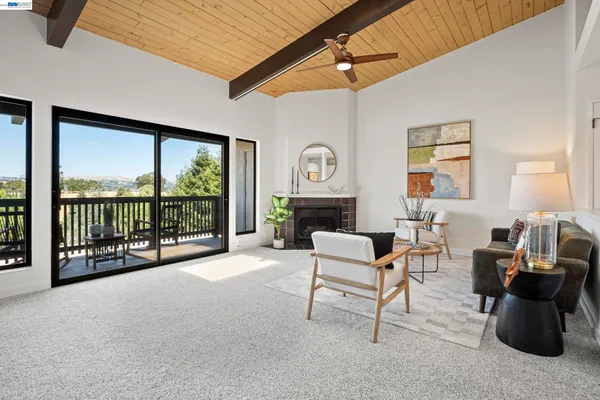 $549,000 | 19100 Crest Avenue, Unit 100, Castro Valley, CA 94546
