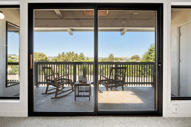 $549,000 | 19100 Crest Avenue, Unit 100, Castro Valley, CA 94546