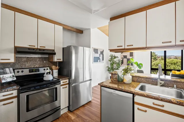 $549,000 | 19100 Crest Avenue, Unit 100, Castro Valley, CA 94546