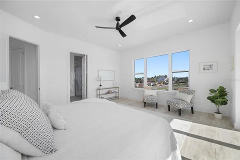a view of a livingroom with furniture