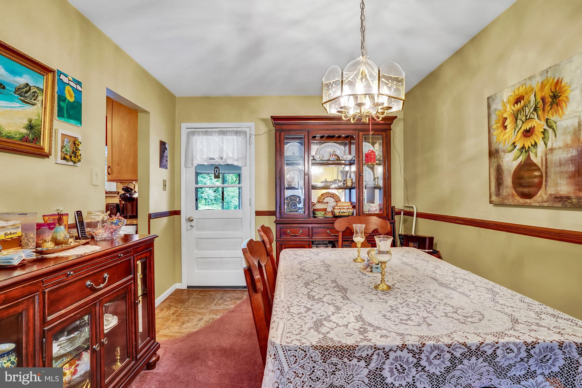 419 Calyn Drive Reading, PA 19607 - Photo 4 of 28 Gallery Image 4