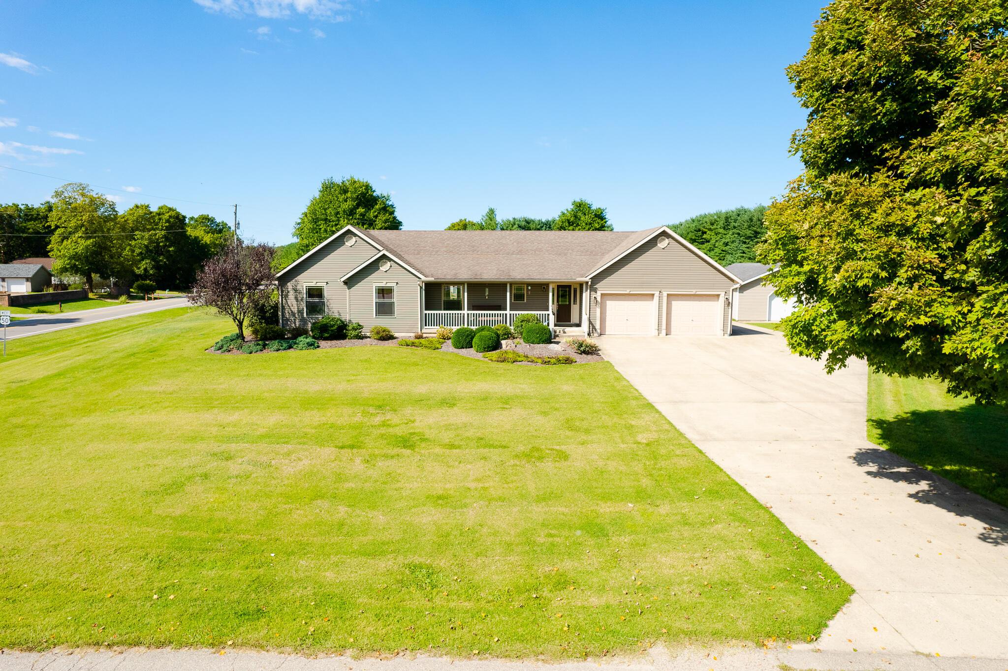 17 Maple Grove Road Chillicothe, OH 45601 - Photo 2 of 38