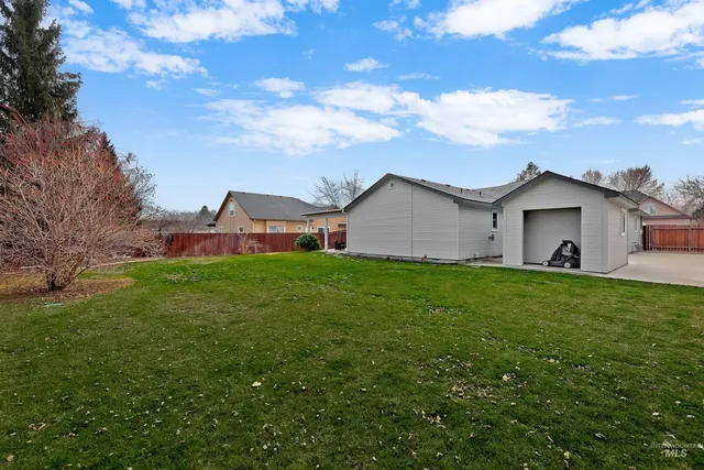 $434,800 | 444 Morning Sun Court, Nampa, ID 83686