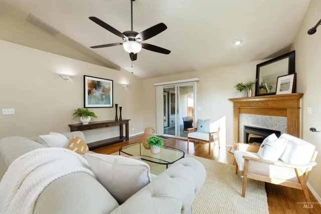 $434,800 | 444 Morning Sun Court, Nampa, ID 83686