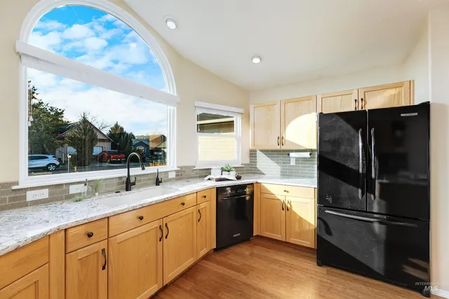 $434,800 | 444 Morning Sun Court, Nampa, ID 83686