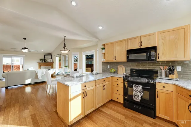 $434,800 | 444 Morning Sun Court, Nampa, ID 83686