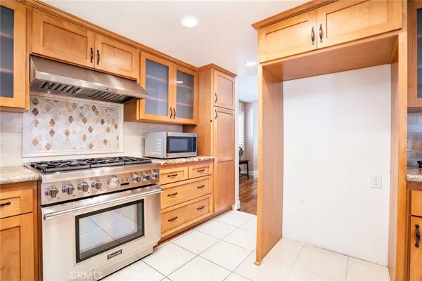 $1,375,000 | 16511 Newland Street, Huntington Beach, CA 92647