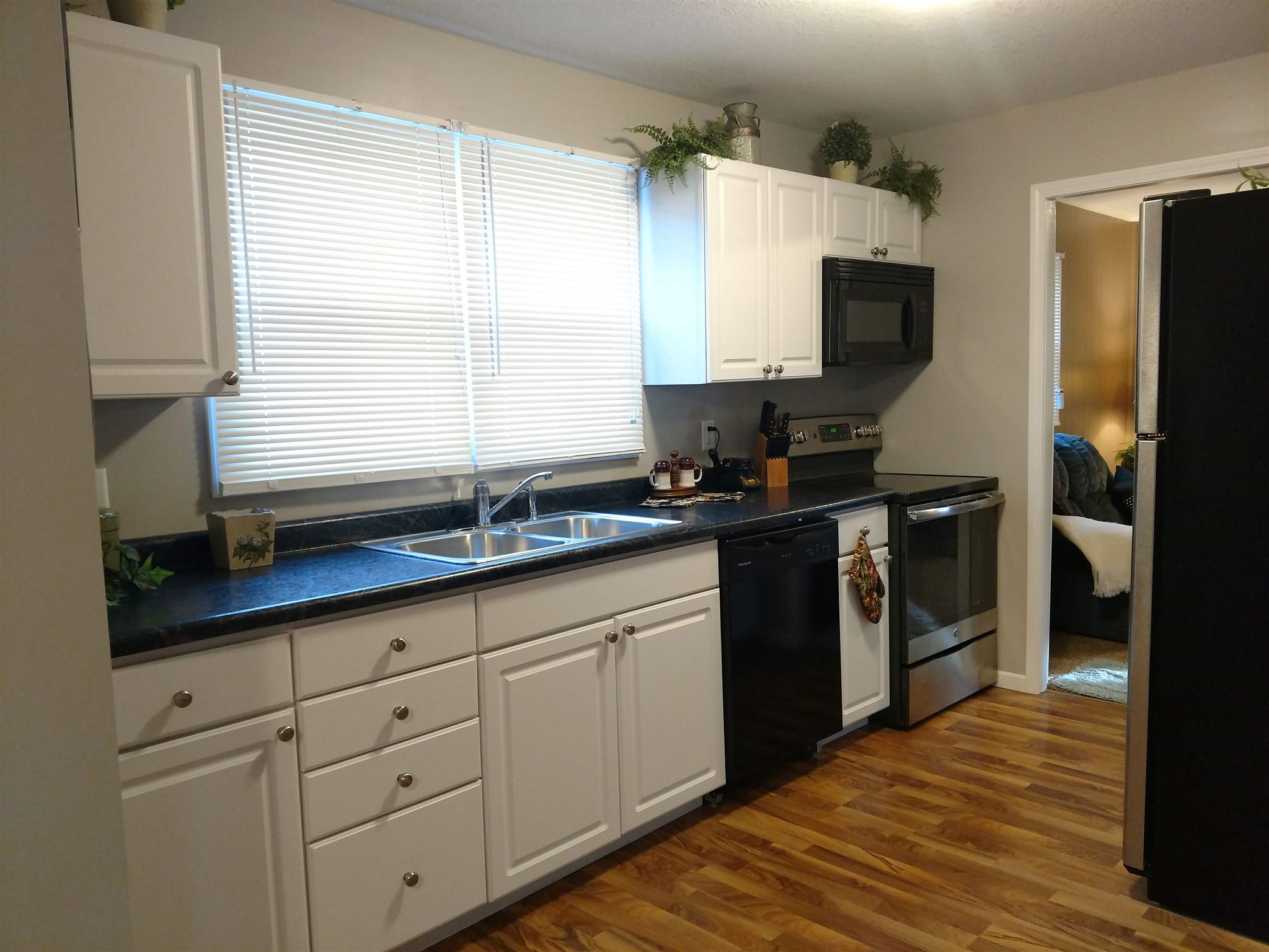 615 Cleveland Street Decatur, IN 46733 - Photo 8 of 19