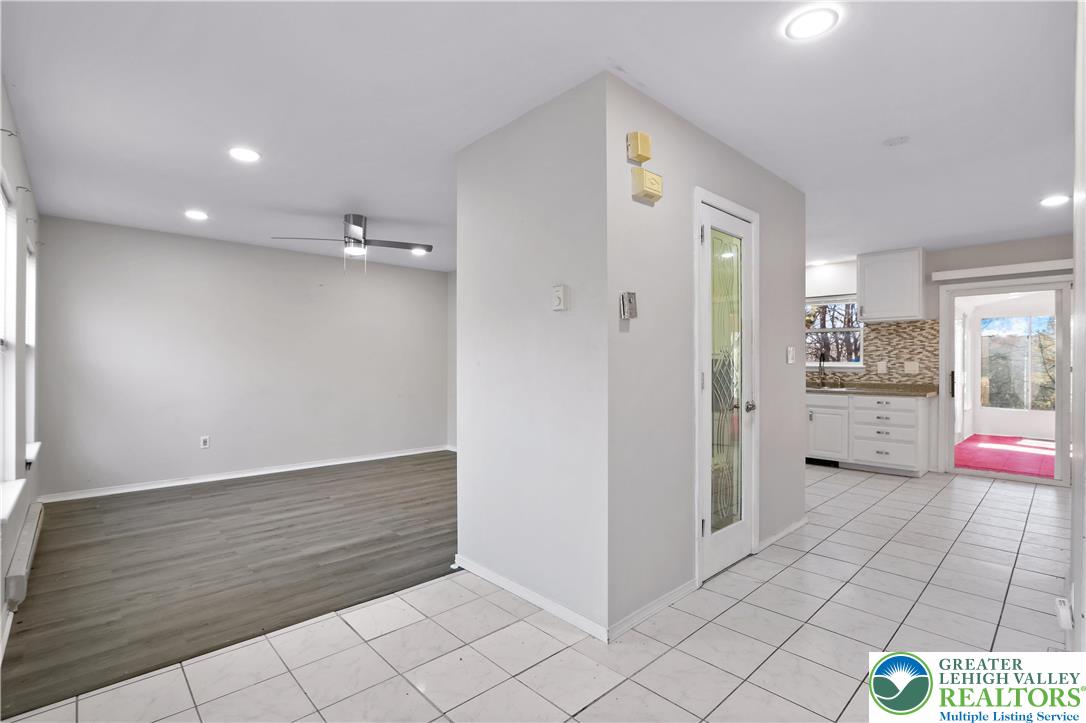 798 Sullivan Trail Scotrun, PA 18355 - Photo 23 of 46 a view of an empty room and window