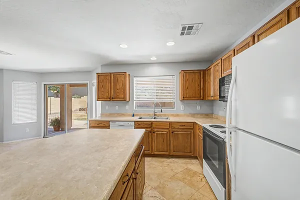 $2,695 | 4161 South Luiseno Boulevard, Gilbert, AZ 85297