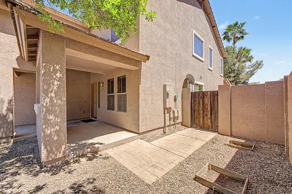 $2,695 | 4161 South Luiseno Boulevard, Gilbert, AZ 85297