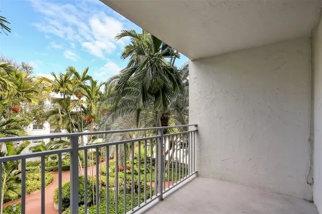 $417,500 | 777 Northeast 62nd Street, Unit C400, Miami, FL 33138