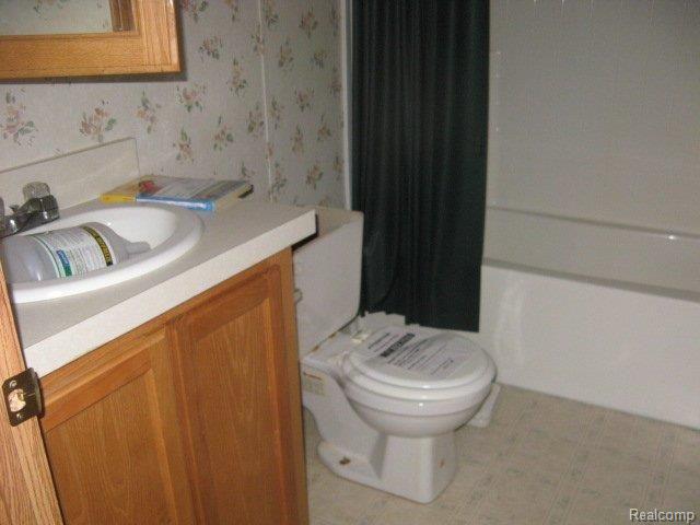 24 Bathroom 2
