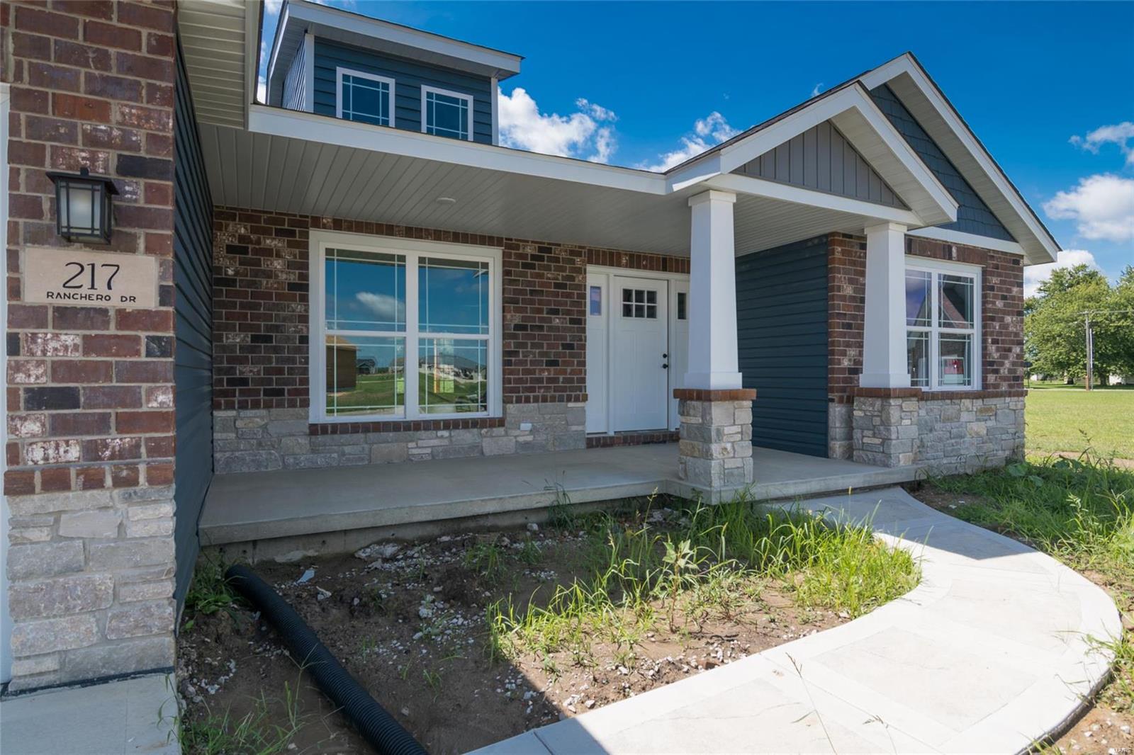 217 Ranchero Drive Hamel, IL 62046 - Photo 4 of 31