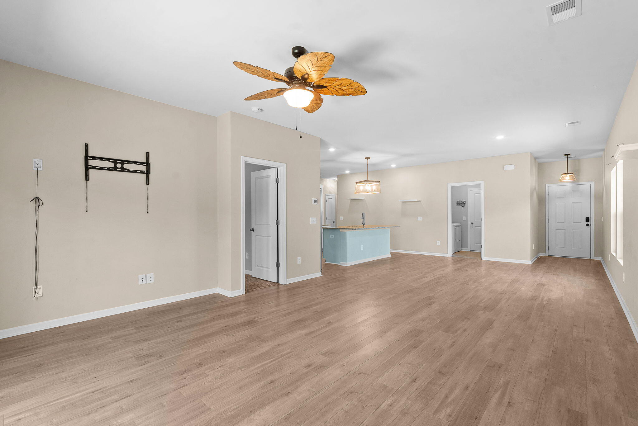 477 Spanish Wells Road Summerville, SC 29486 - Photo 13 of 32 7-web-or-mls-Barclay Media Co. -13
