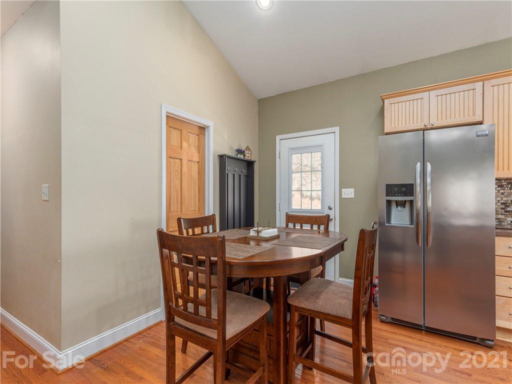 411 Scarlet Ridge Sylva, NC 28779 - Photo 11 of 26 Gallery Image 11