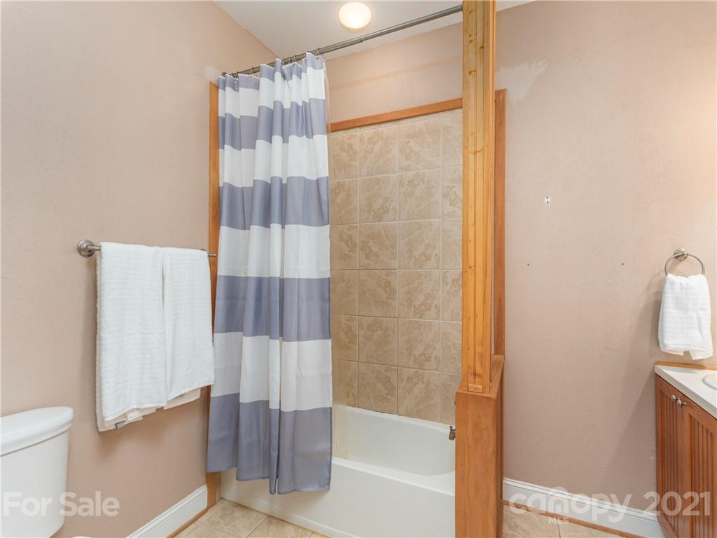 411 Scarlet Ridge Sylva, NC 28779 - Photo 15 of 26 Gallery Image 15