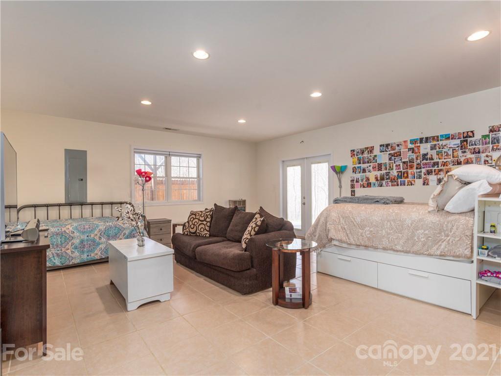 411 Scarlet Ridge Sylva, NC 28779 - Photo 20 of 26 Gallery Image 20