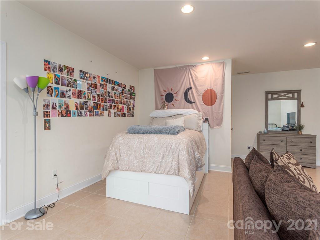 411 Scarlet Ridge Sylva, NC 28779 - Photo 22 of 26 Gallery Image 22