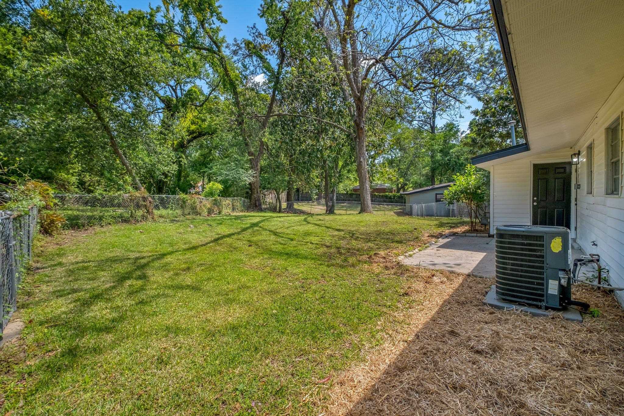 2116 Cambridge Drive Tallahassee, FL 32304 - Photo 14 of 23