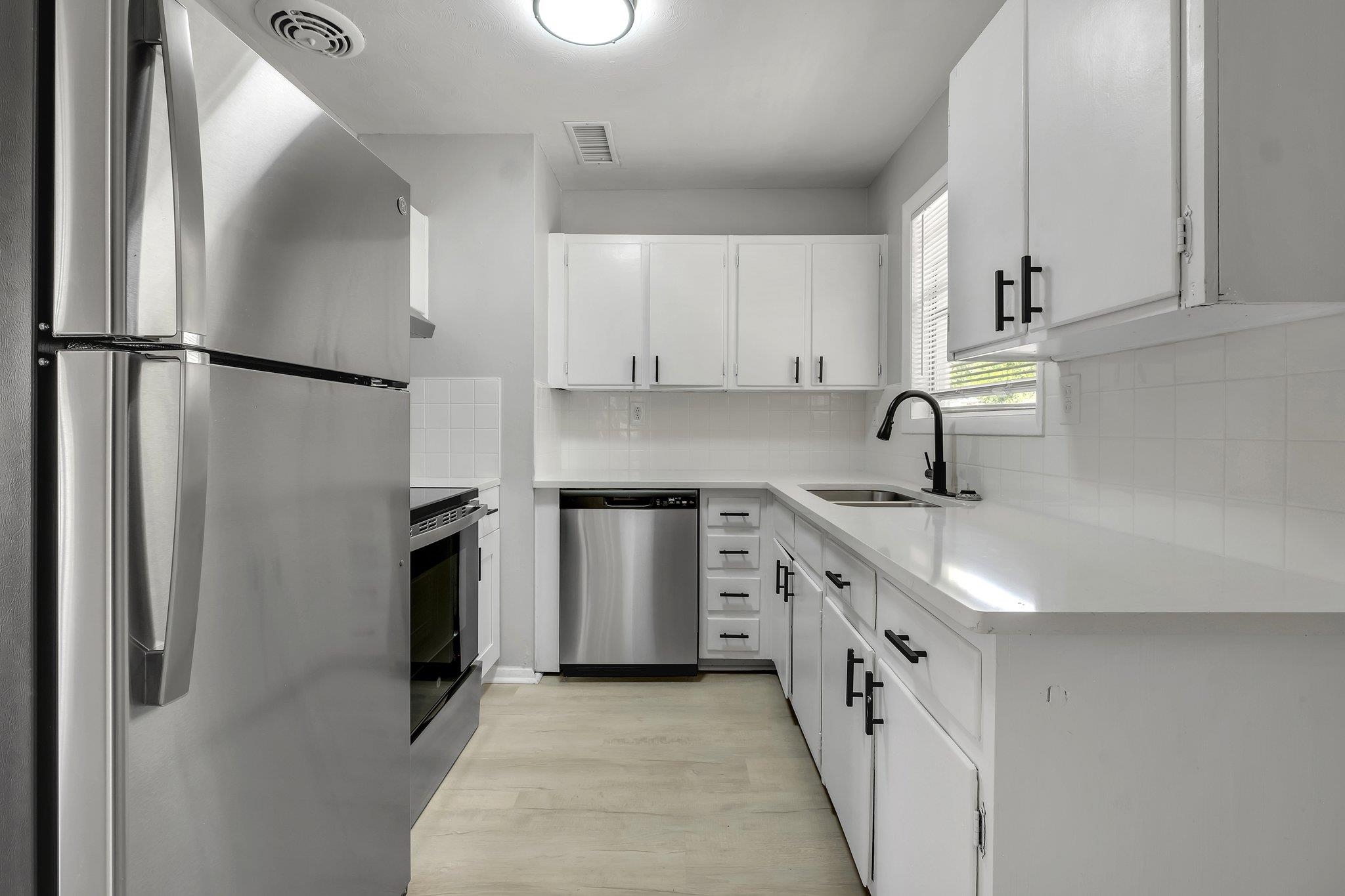 2116 Cambridge Drive Tallahassee, FL 32304 - Photo 19 of 23