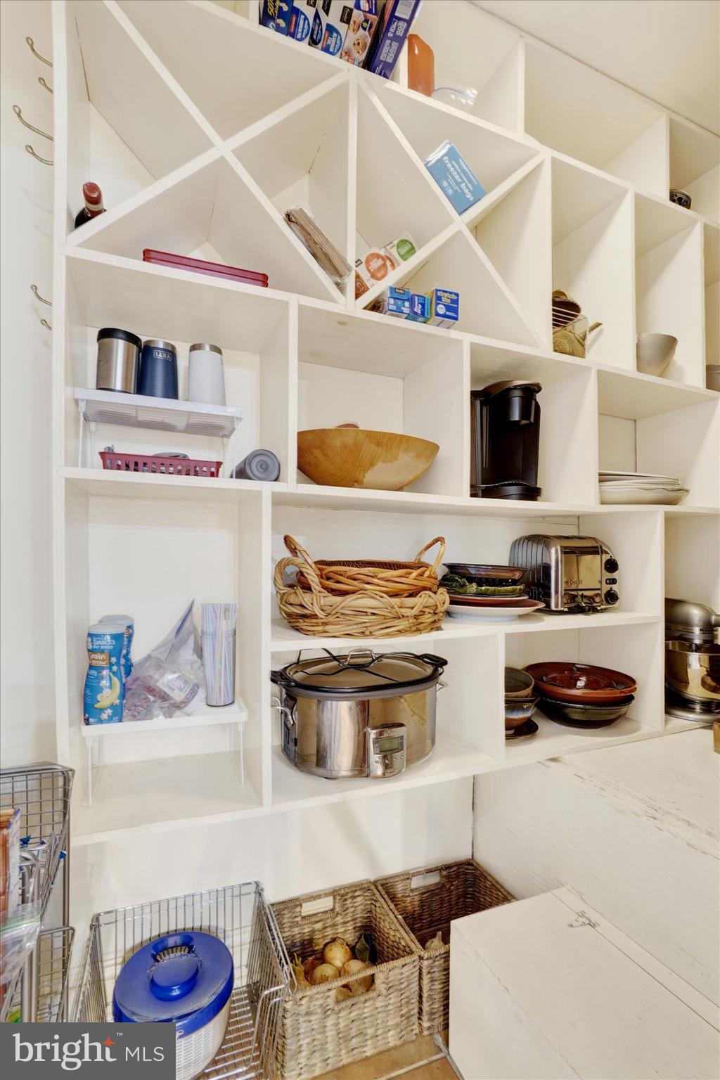811 Michigan Avenue Lemoyne, PA 17043 - Photo 12 of 50 a kitchen with a stove and cabinets