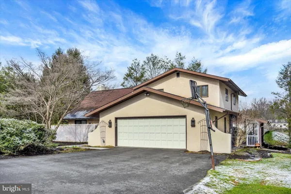 $550,000 | 811 Michigan Avenue, Lemoyne, PA 17043