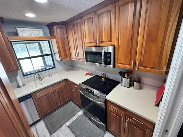 $776,900 | 6706 Waldorf Court, New Port Richey, FL 34655