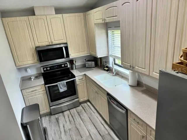 $776,900 | 6706 Waldorf Court, New Port Richey, FL 34655