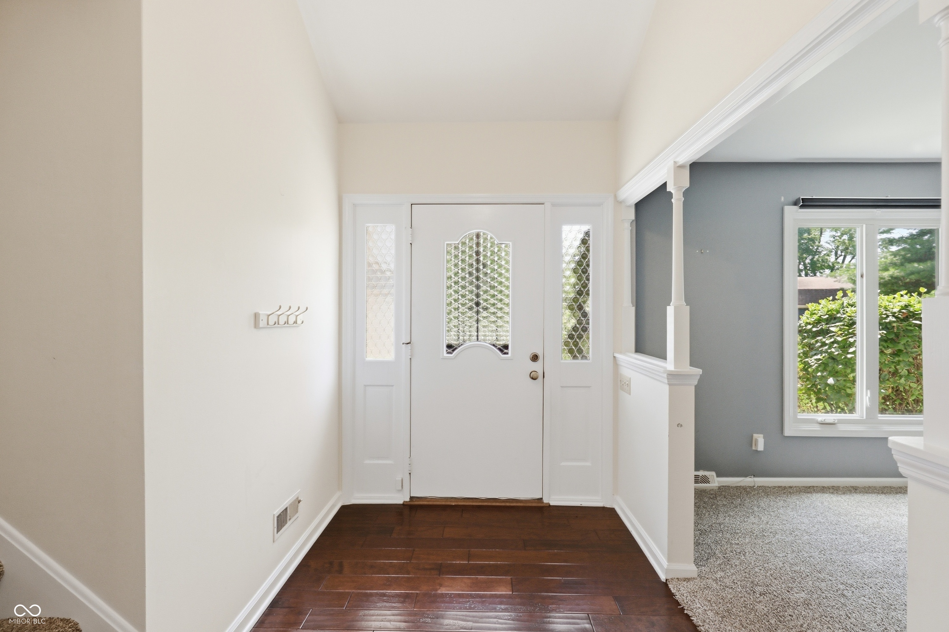 1040 Ridge Court Carmel, IN 46033 - Photo 5 of 65