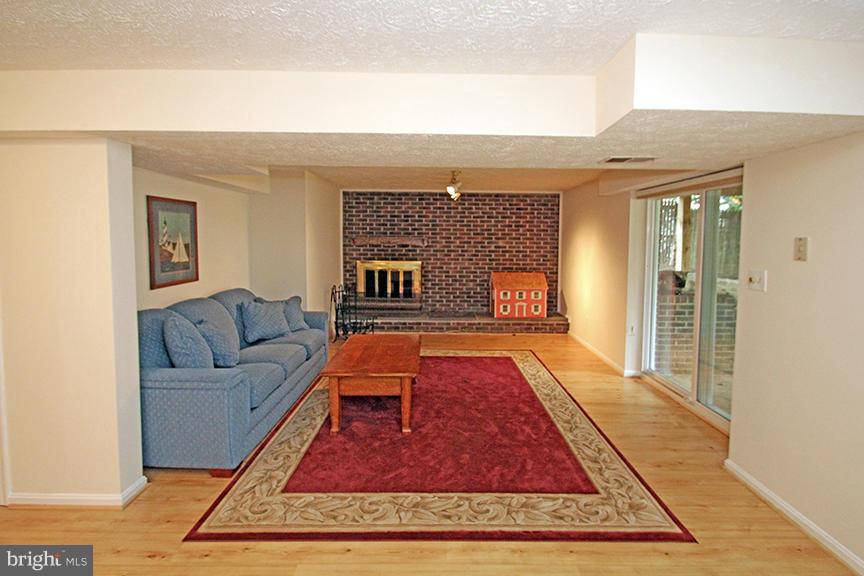 809 Rowen Road Silver Spring, MD 20910 - Photo 22 of 30 Family Room